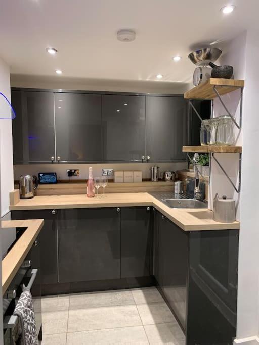 Abertillery Renovated Miner'S Cottage - Family & Dog Friendly מראה חיצוני תמונה